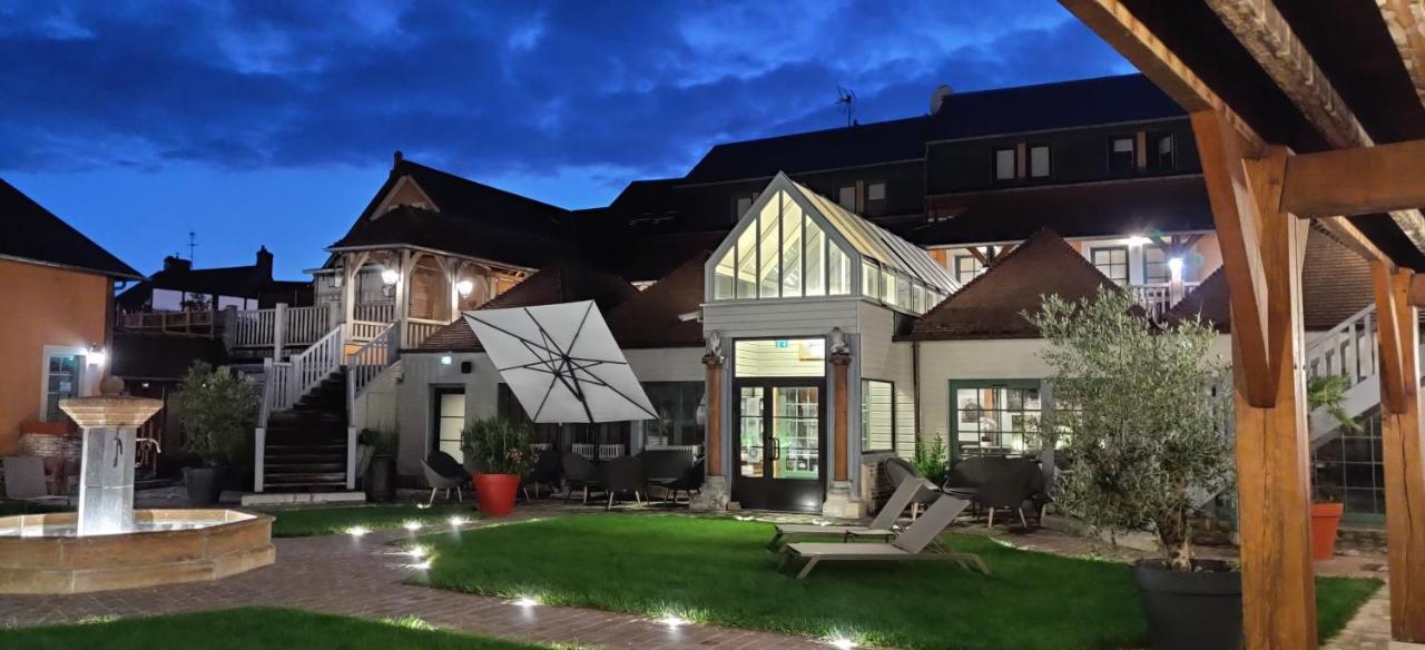 Hotel Et Spa Le Lion D'Or Pont-Évêque Exteriör bild