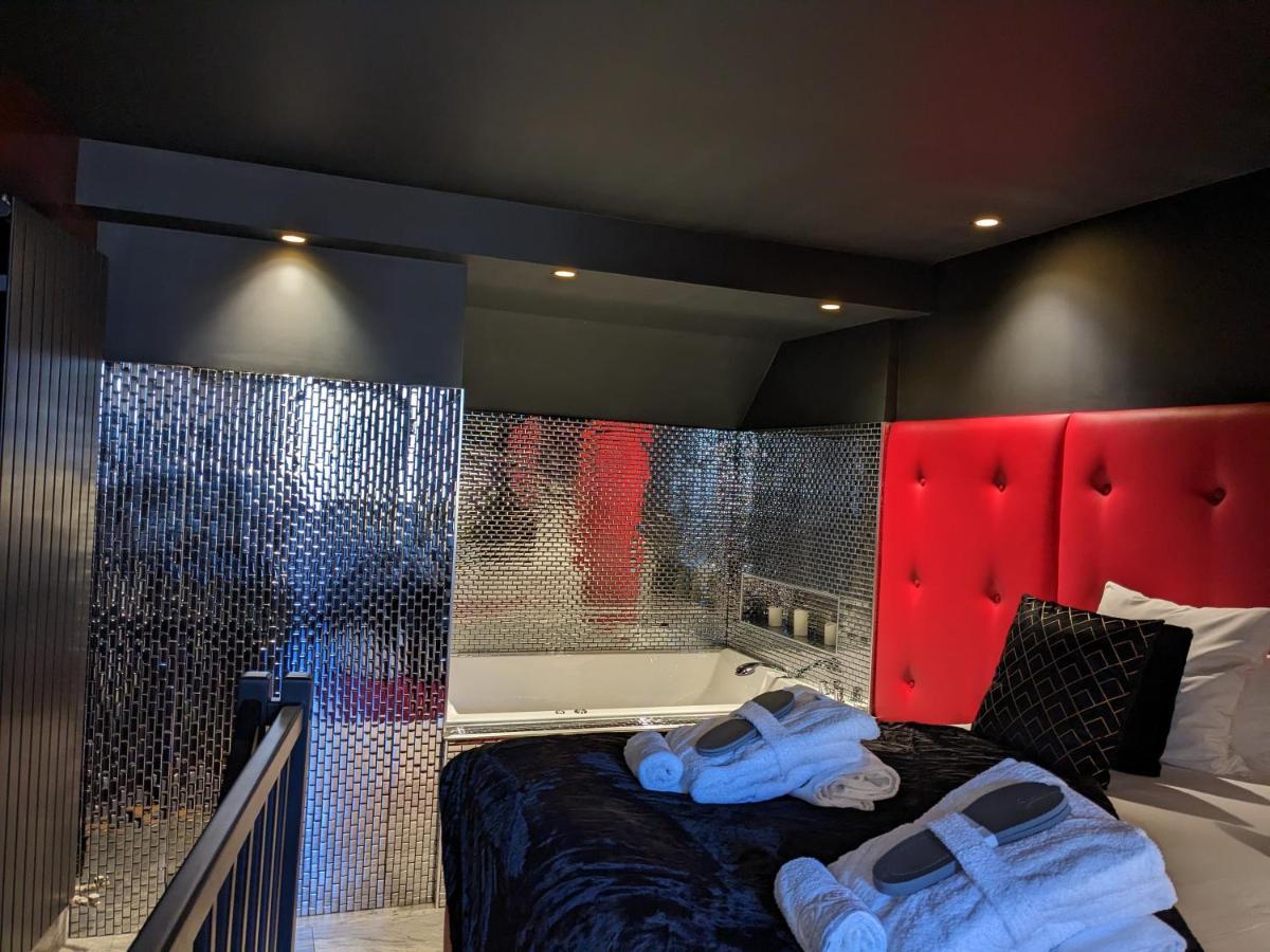 Hotel Et Spa Le Lion D'Or Pont-Évêque Exteriör bild