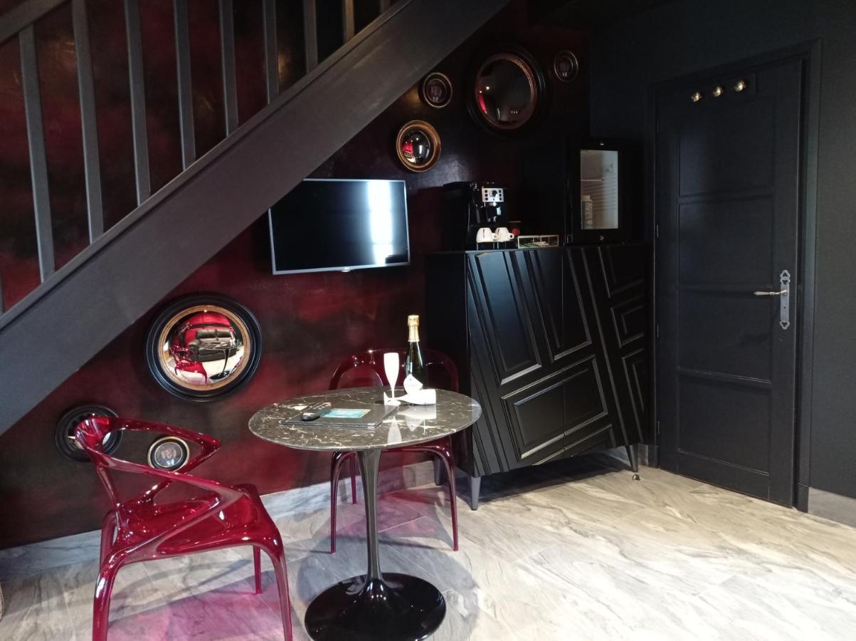 Hotel Et Spa Le Lion D'Or Pont-Évêque Exteriör bild